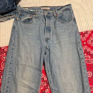 Light Wash Ribcage Straight Ankle Levi’s Jeans